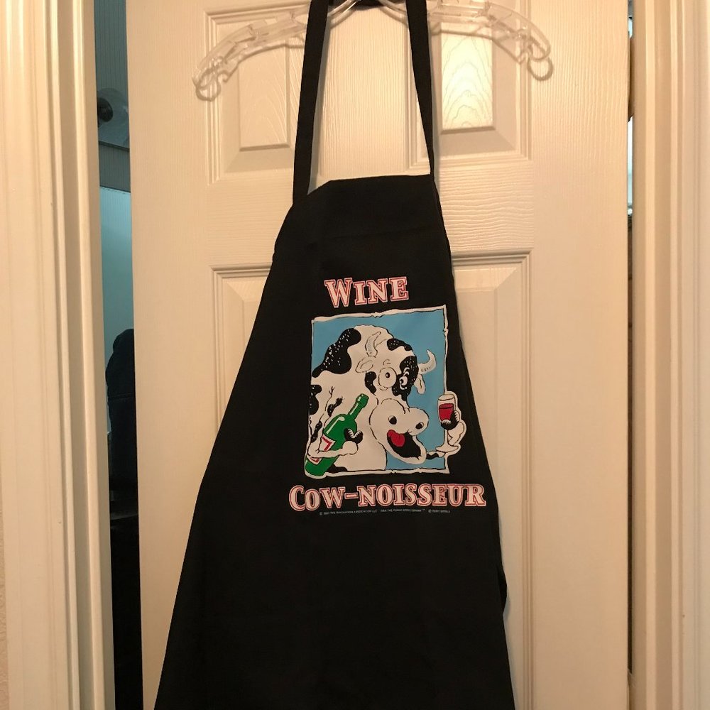 Fun Apron with wine Appliqué